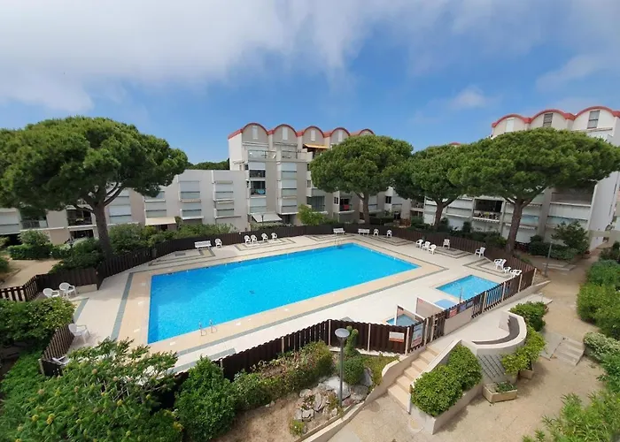 Appartement Avec Terrasse Au Centre De Gruissan