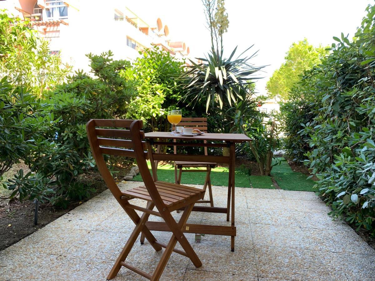 Avec Terrasse Au Centre De * Gruissan
